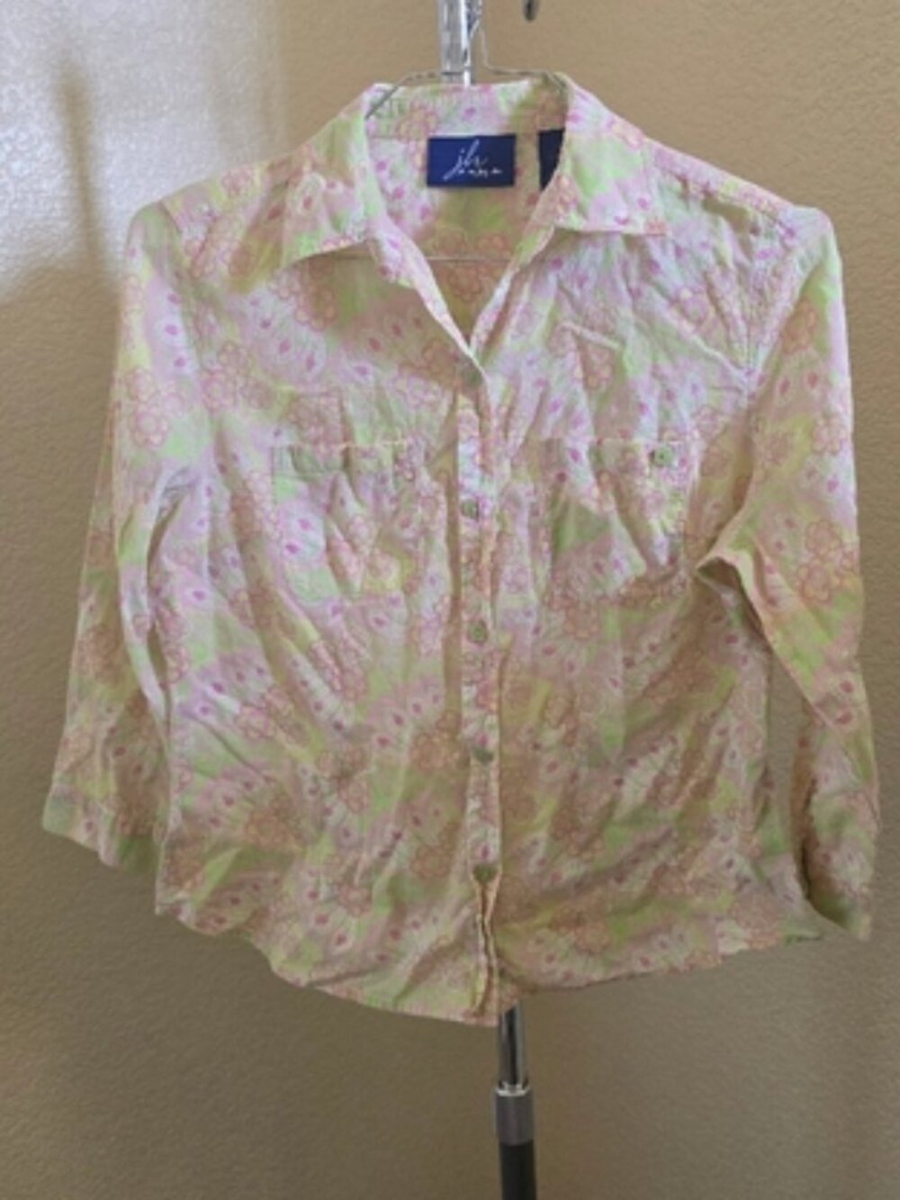 JH Collectibles Long Sleeve Button Up Shirt With Pockets